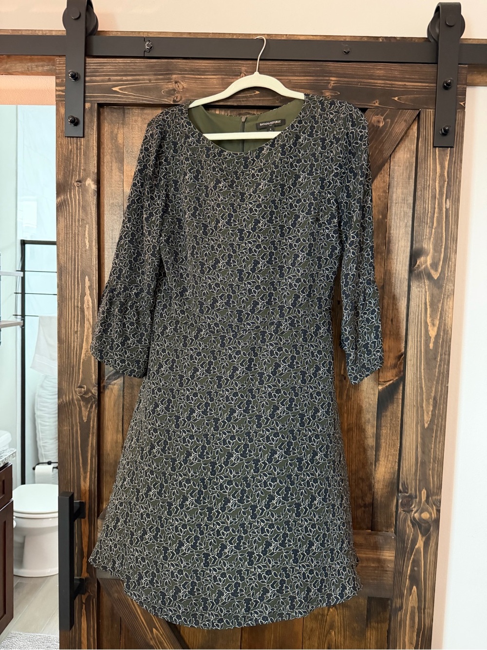 Banana Republic Olive and Navy Floral Long Sleeve Shift Dress